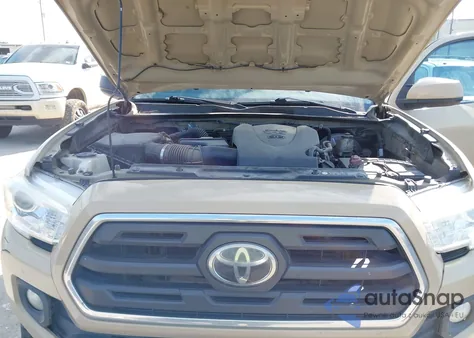 2019 Toyota Tacoma Sr5 V6 z USA, uszkodzony, nr VIN 5TFCZ5AN4KX194584